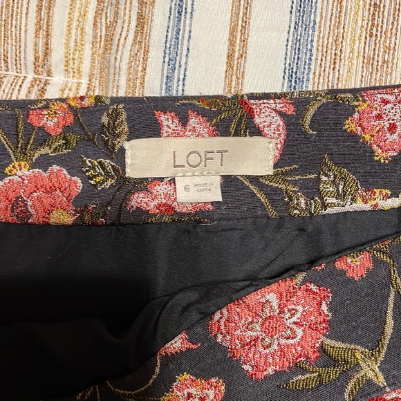 LOFT Floral Mini Skirt - Picture 2 of 2